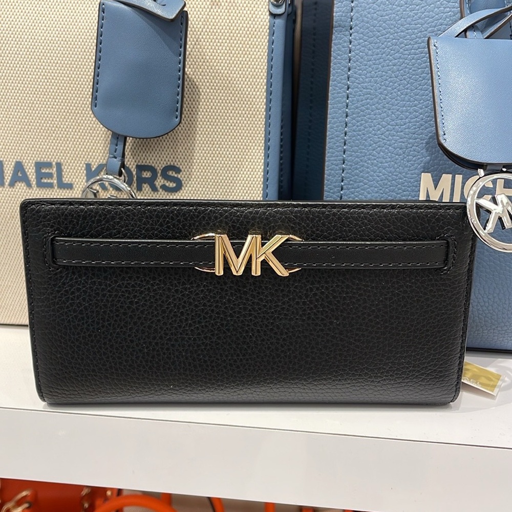 Michael Kors Reed Large Bifold Pebbled Leather Snap Wallet Card Case 
Black 
NWT - Picture 3 of 16